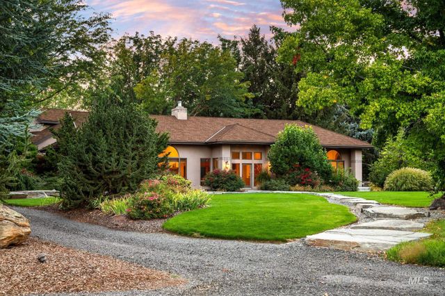 2985 N Holl Drive, Eagle, ID 83616