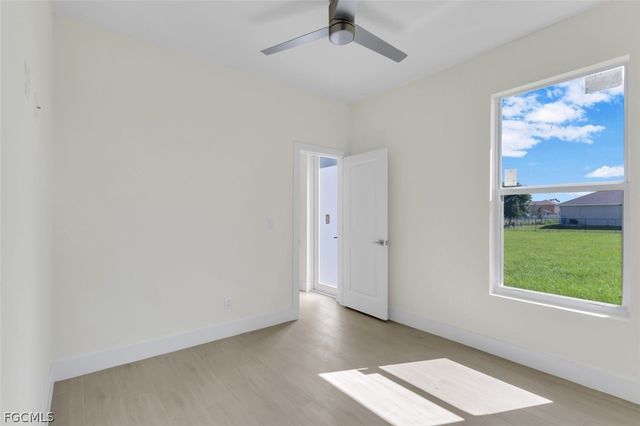 1827 EMBERS PKWY W, Cape Coral, FL 33993