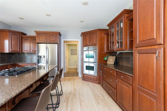4300 161st Street, Urbandale, IA 50323