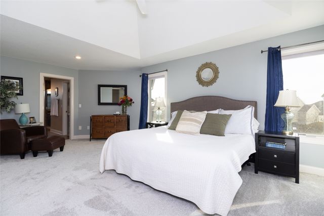 4300 161st Street, Urbandale, IA 50323