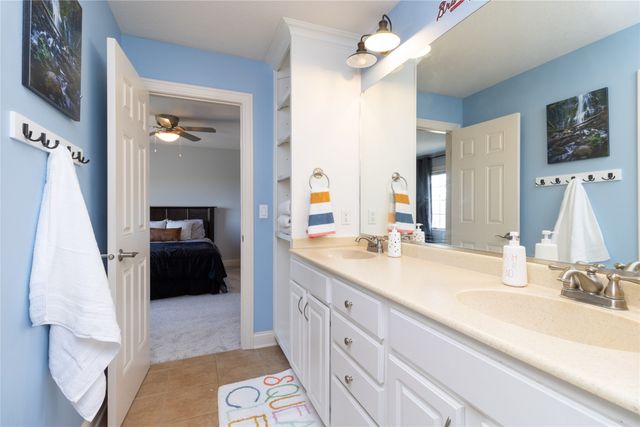 4300 161st Street, Urbandale, IA 50323