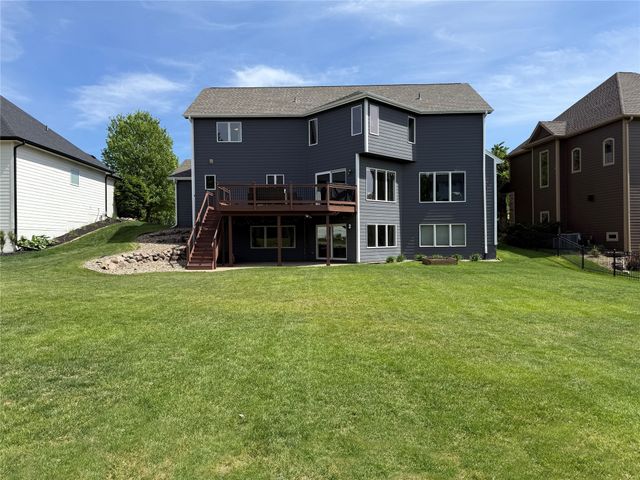 4300 161st Street, Urbandale, IA 50323