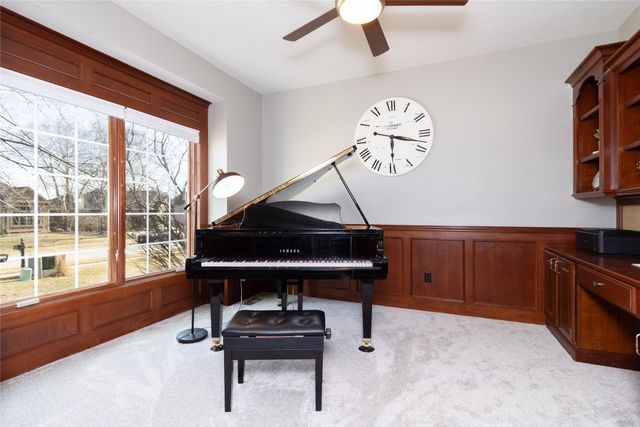 4300 161st Street, Urbandale, IA 50323