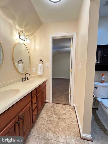 11207 VALOR BRIDGE DR, Spotsylvania, VA 22551