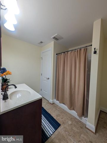 11207 VALOR BRIDGE DR, Spotsylvania, VA 22551