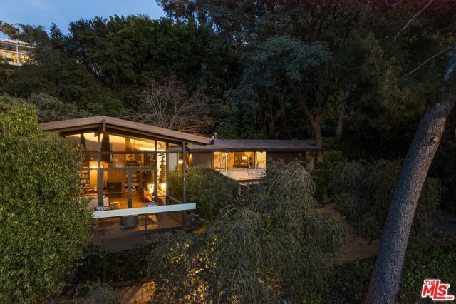 1966 Lucile Avenue, Los Angeles, CA 90039