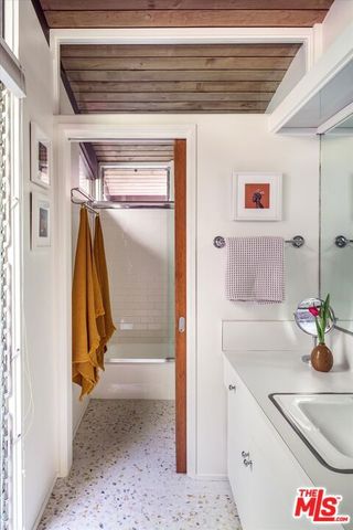 1966 Lucile Avenue, Los Angeles, CA 90039