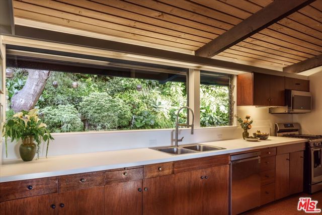 1966 Lucile Avenue, Los Angeles, CA 90039