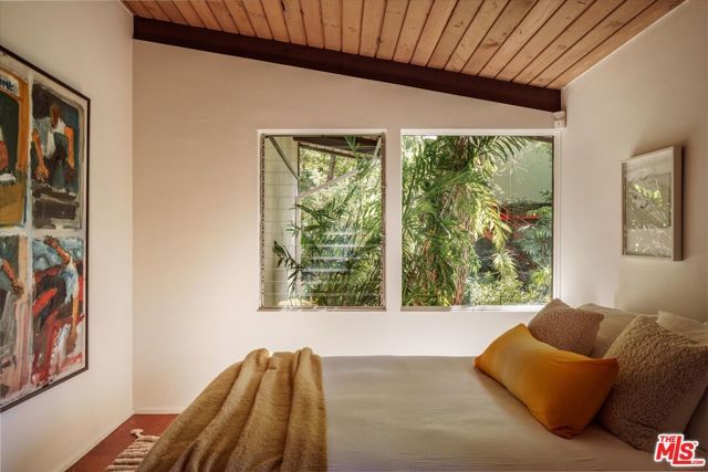 1966 Lucile Avenue, Los Angeles, CA 90039