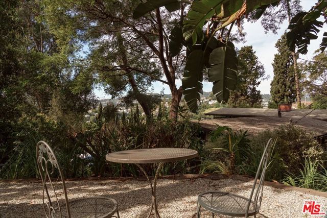 1966 Lucile Avenue, Los Angeles, CA 90039