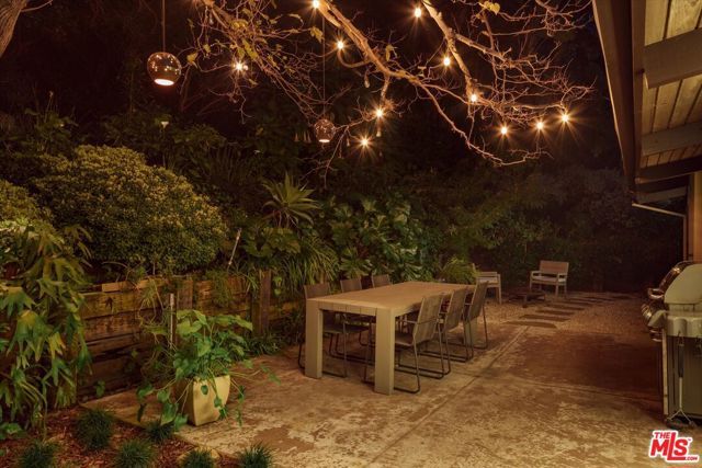 1966 Lucile Avenue, Los Angeles, CA 90039