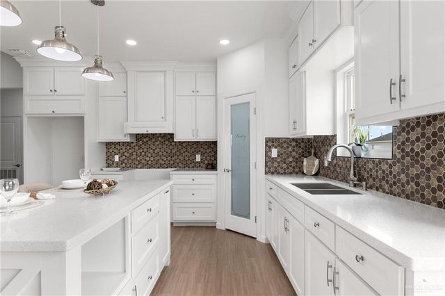 307 Barcelona Drive, Donna, TX 78537