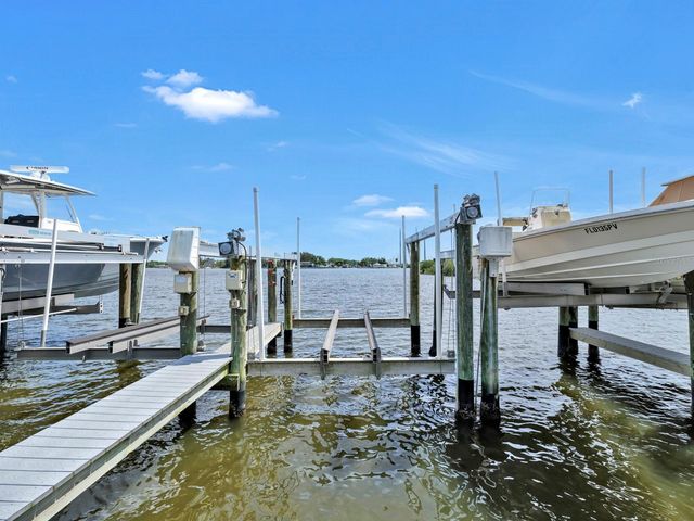 8013 KEY WEST CONCH DRIVE, Riverview, FL 33578