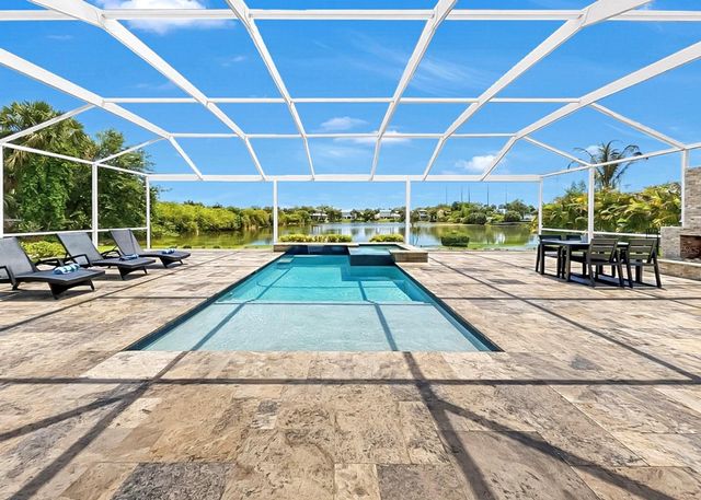 8013 KEY WEST CONCH DRIVE, Riverview, FL 33578