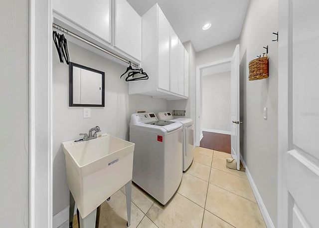 8013 KEY WEST CONCH DRIVE, Riverview, FL 33578