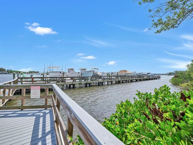 8013 KEY WEST CONCH DRIVE, Riverview, FL 33578
