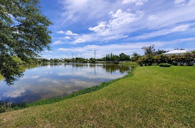 8013 KEY WEST CONCH DRIVE, Riverview, FL 33578