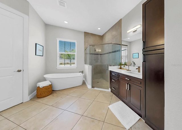8013 KEY WEST CONCH DRIVE, Riverview, FL 33578