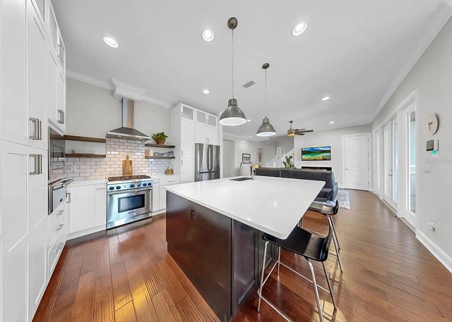 8013 KEY WEST CONCH DRIVE, Riverview, FL 33578
