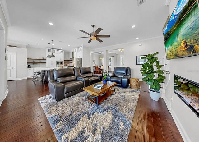8013 KEY WEST CONCH DRIVE, Riverview, FL 33578