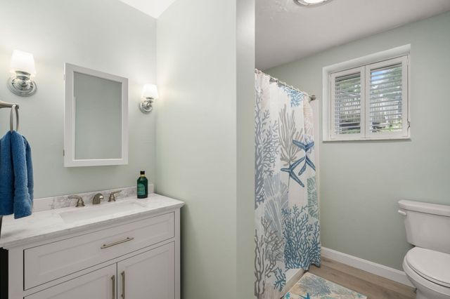 15 Story St 4, Rockport, MA 01966
