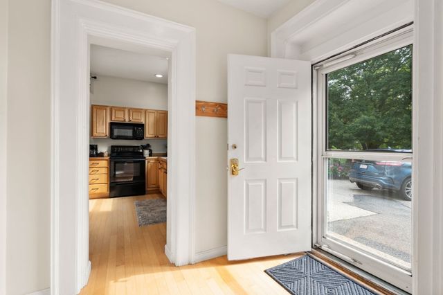 15 Story St 4, Rockport, MA 01966