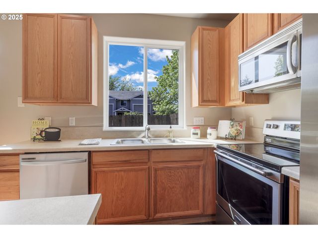 2798 Se 74th Way, Hillsboro, OR 97123