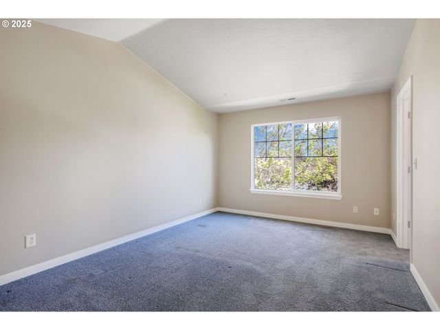 2798 Se 74th Way, Hillsboro, OR 97123
