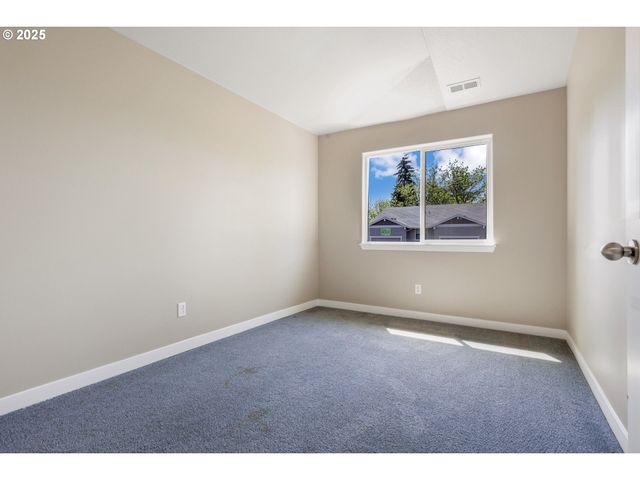 2798 Se 74th Way, Hillsboro, OR 97123