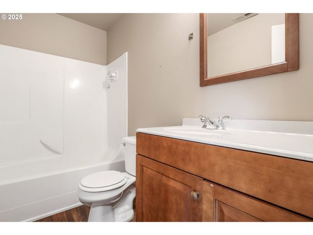 2798 Se 74th Way, Hillsboro, OR 97123