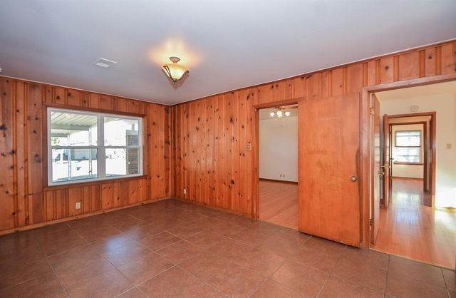 6923 Cole Creek Drive, Houston, TX 77092