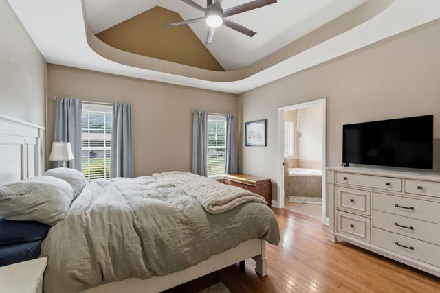 1013 Weiss Rd, Cottontown, TN 37048