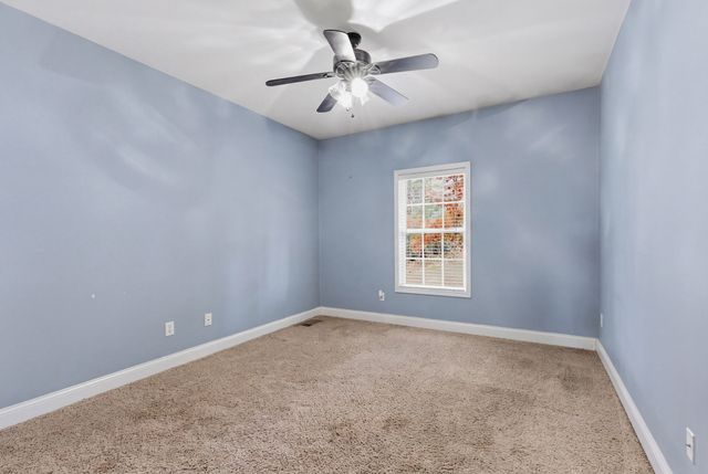 1013 Weiss Rd, Cottontown, TN 37048