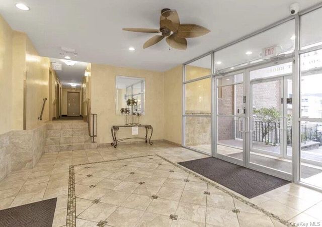 210 E Broadway 6J, Long Beach, NY 11561