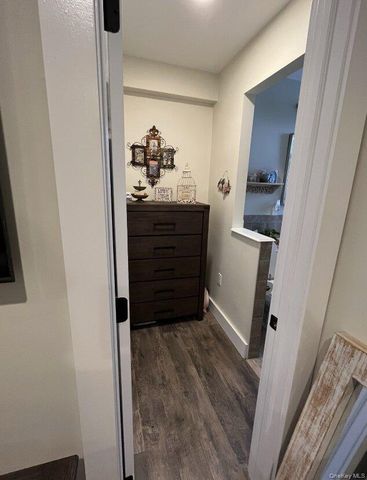 210 E Broadway 6J, Long Beach, NY 11561