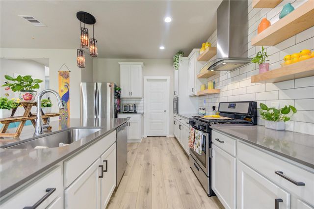 12539 Colchester Creek Court, Houston, TX 77047