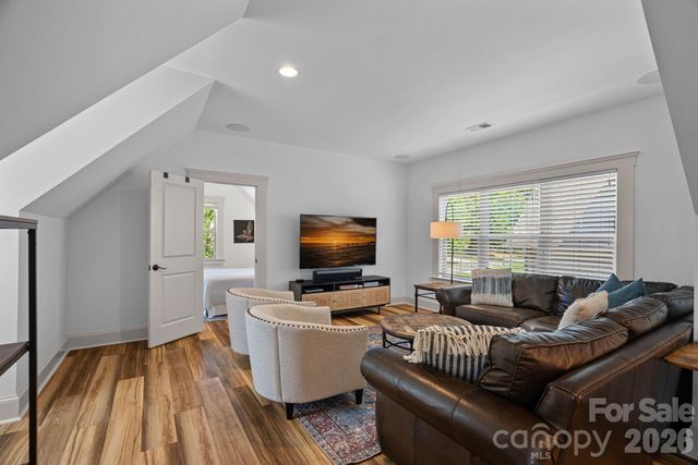 3813 Lakeside Drive, Charlotte, NC 28270