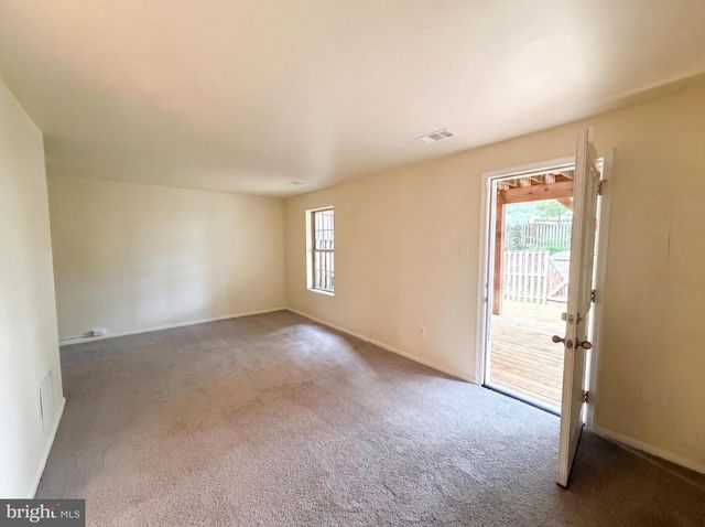 8641 CENTERTON LN, Manassas, VA 20111