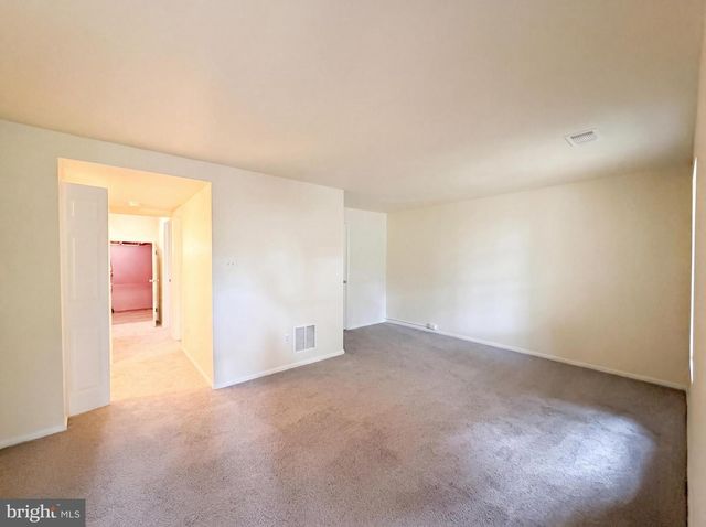 8641 CENTERTON LN, Manassas, VA 20111