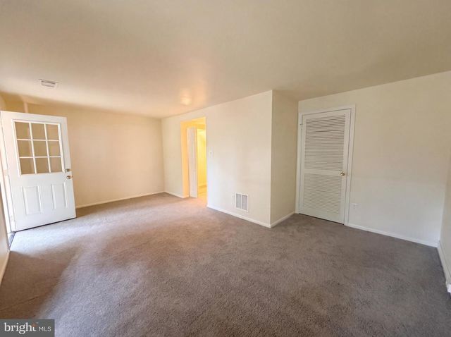8641 CENTERTON LN, Manassas, VA 20111