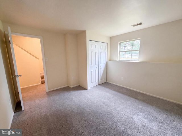 8641 CENTERTON LN, Manassas, VA 20111