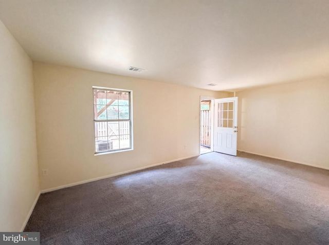 8641 CENTERTON LN, Manassas, VA 20111