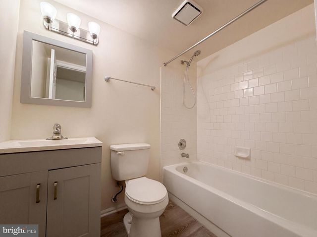 8641 CENTERTON LN, Manassas, VA 20111