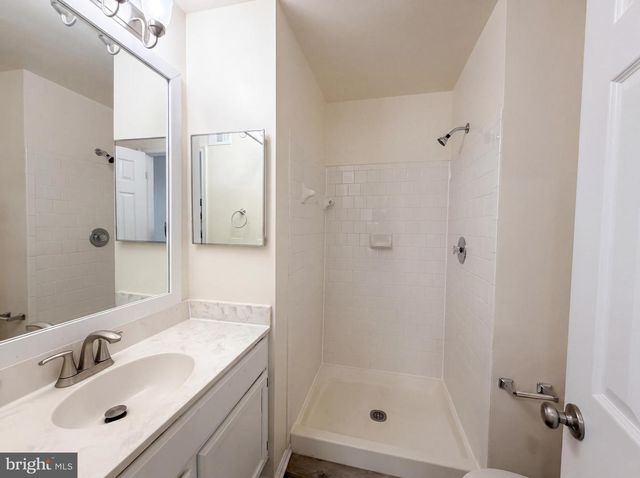 8641 CENTERTON LN, Manassas, VA 20111