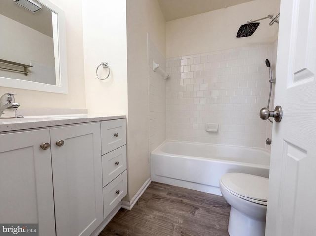 8641 CENTERTON LN, Manassas, VA 20111
