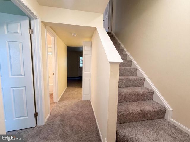 8641 CENTERTON LN, Manassas, VA 20111
