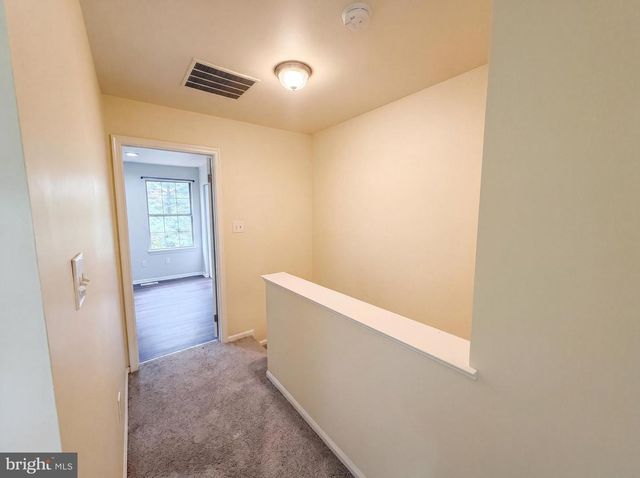 8641 CENTERTON LN, Manassas, VA 20111