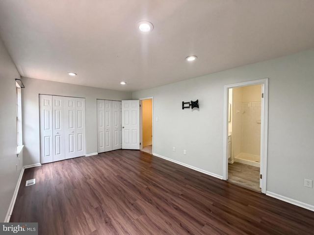 8641 CENTERTON LN, Manassas, VA 20111