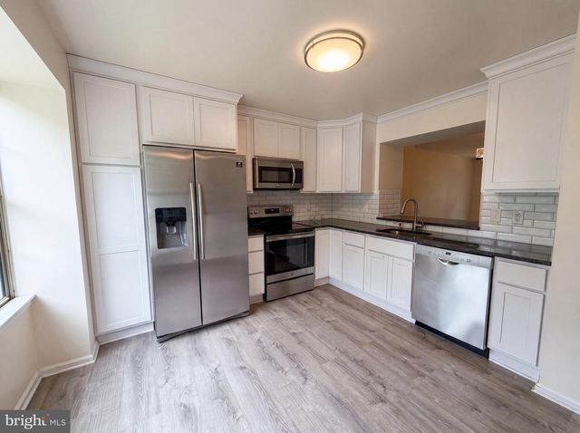 8641 CENTERTON LN, Manassas, VA 20111