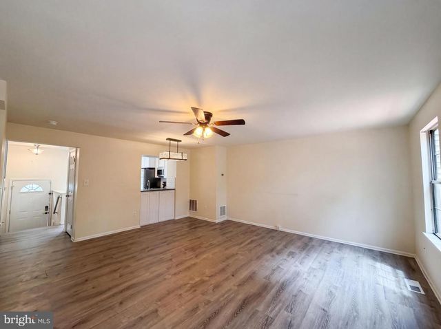 8641 CENTERTON LN, Manassas, VA 20111